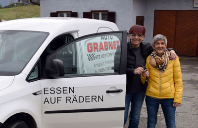 Essen auf Rädern - Brigitte Ocko und Nachfolgerin Sabine Zechner